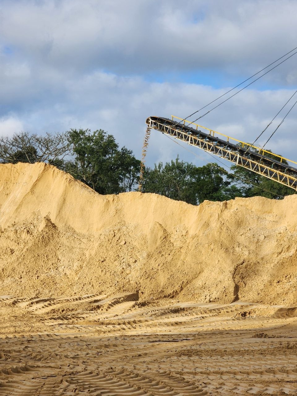 Operação de extração de areia MS Minérios